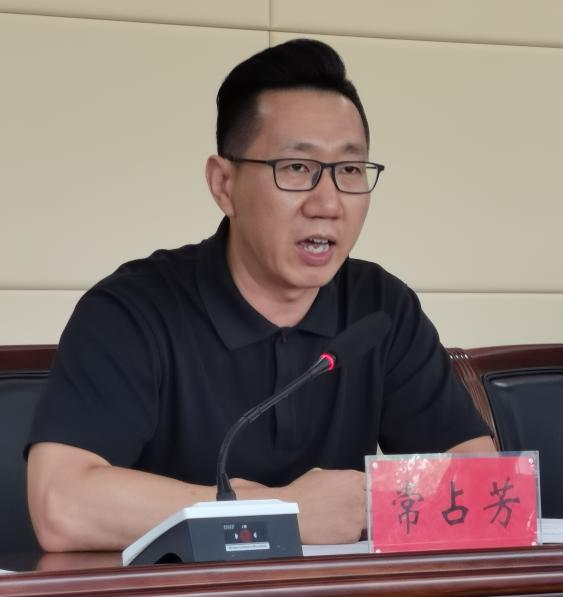 图为常占芳副主任致辞.png